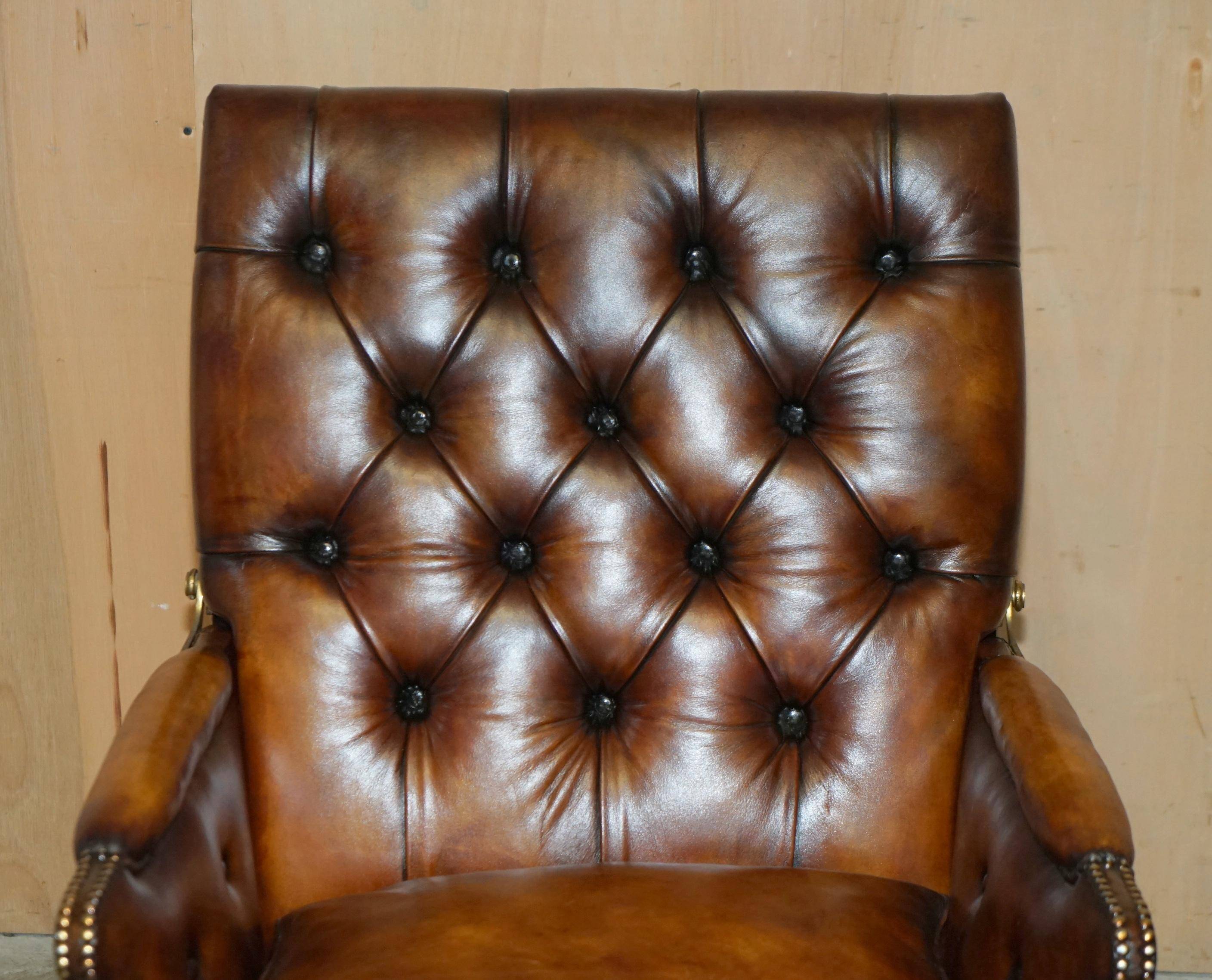 Fauteuil Club Chesterfield en Cuir Teint à la Main
