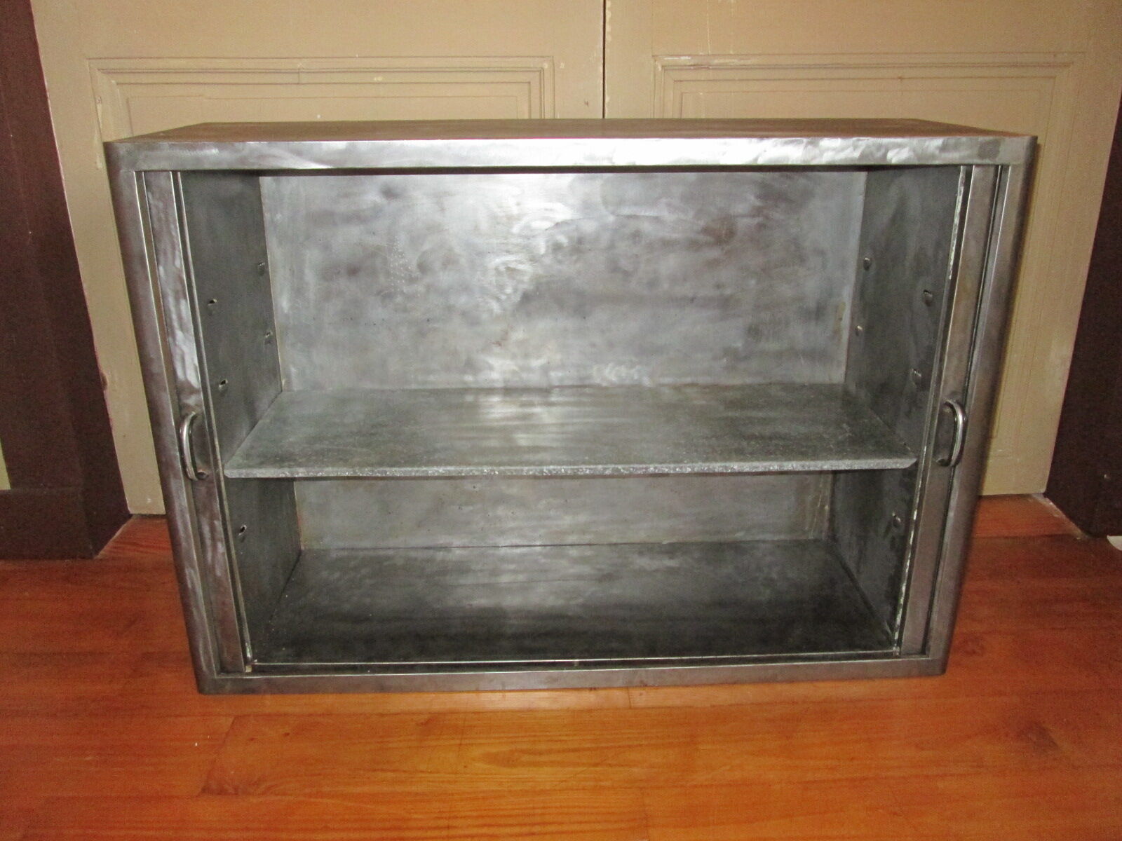 Storage unit chest of drawers