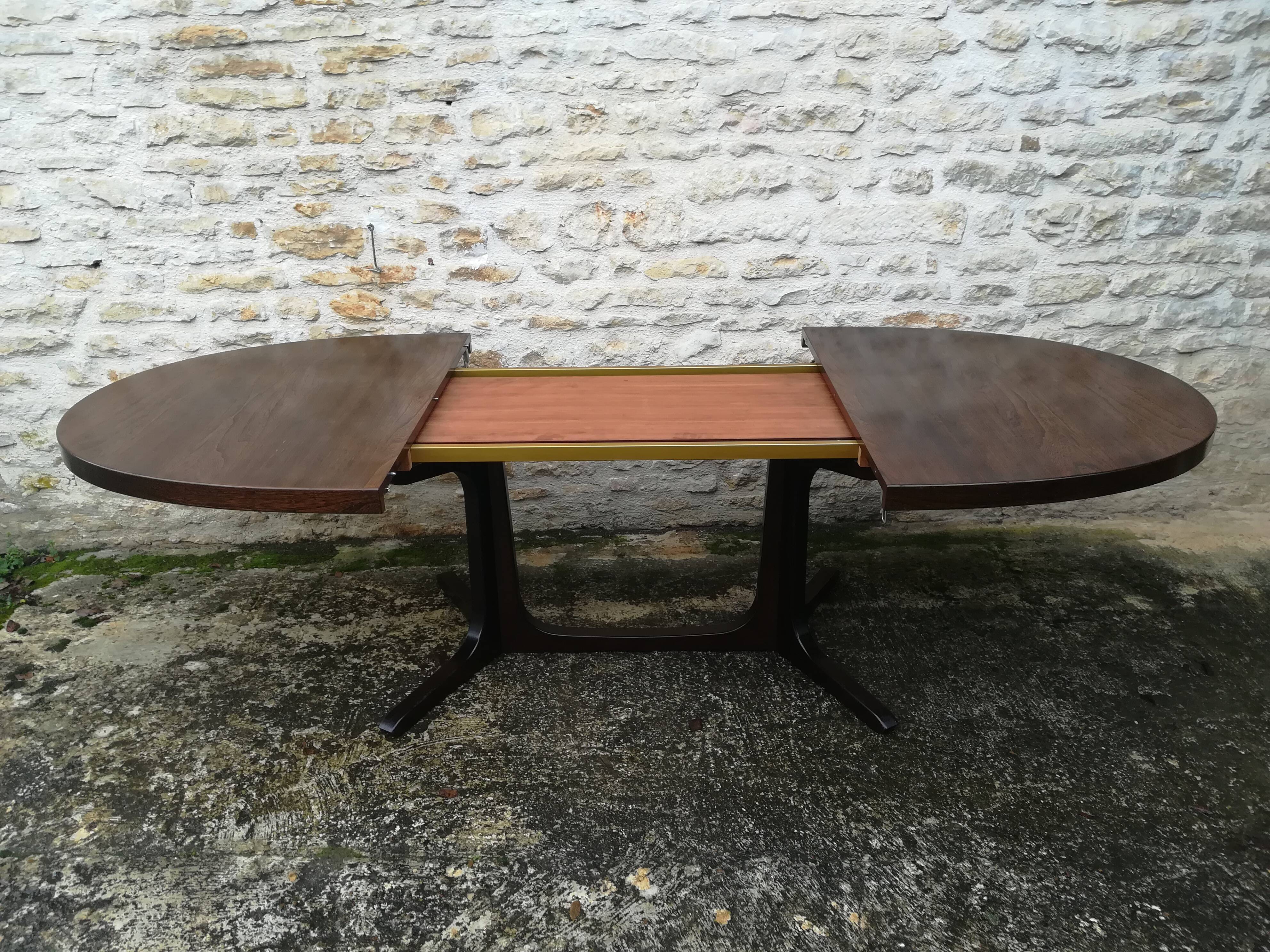 Scandinavian extendable table 2 extensions