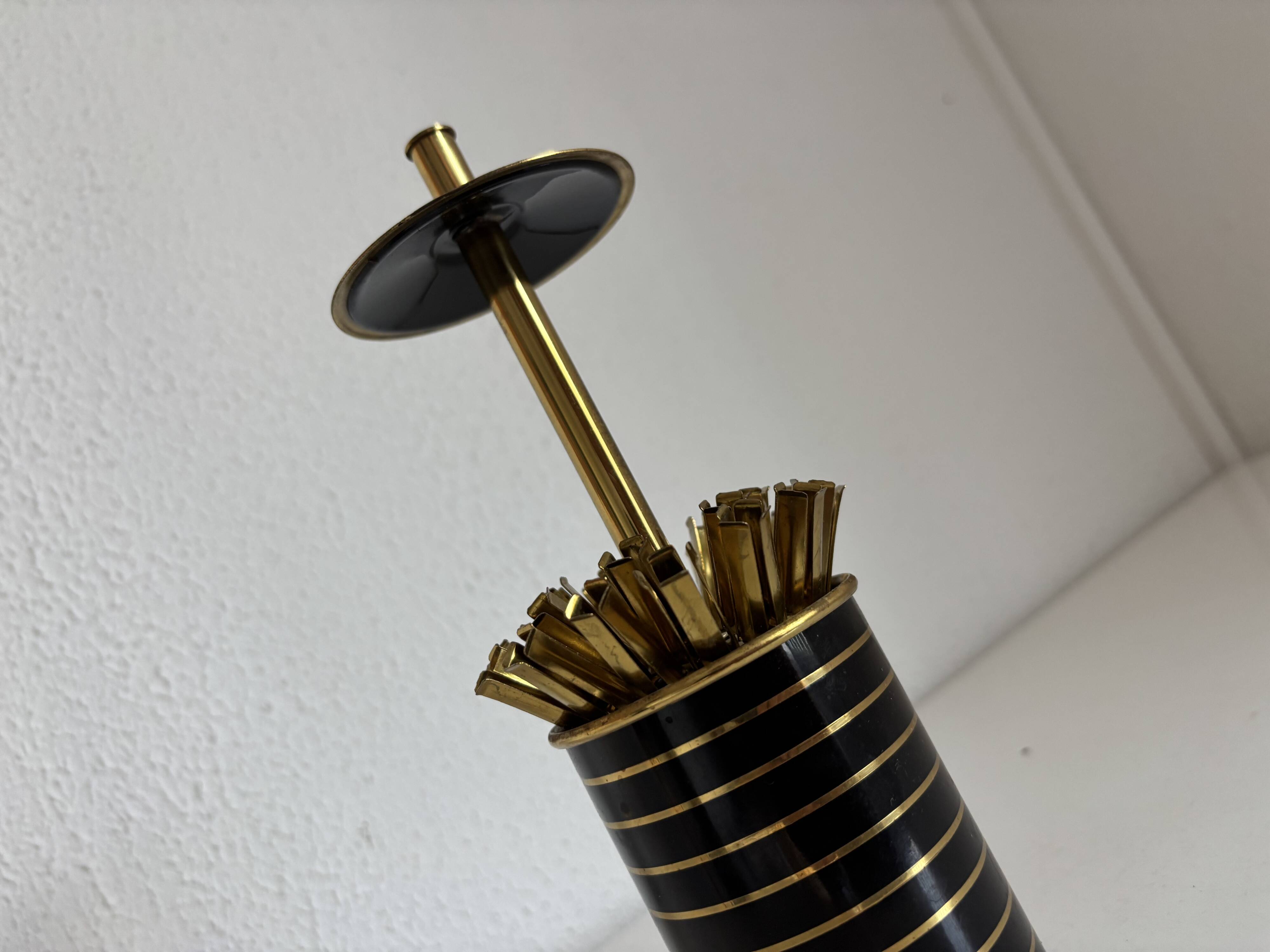 Vintage 1960 black cigarette case with gold stripes - 14 x 7 cm