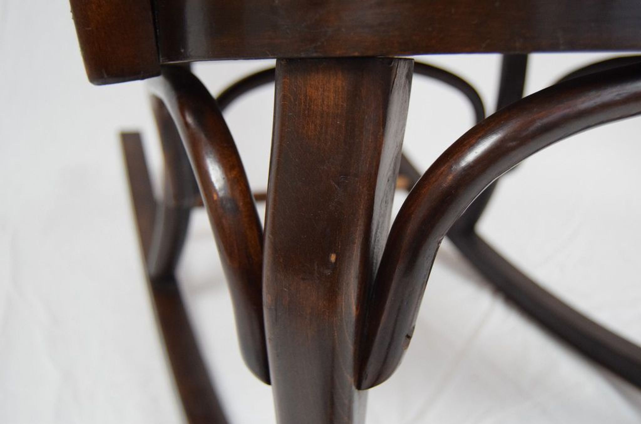 Rocking chair A752 par Josef Frank pour Thonet 1930s