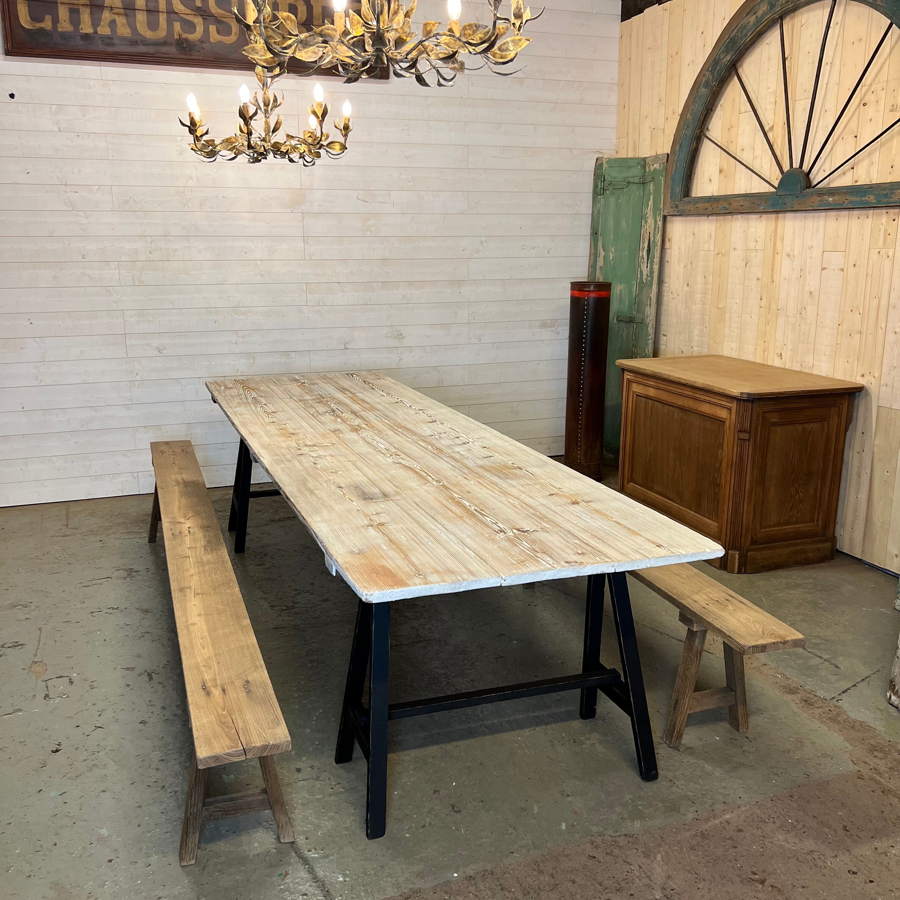 Large pine guinguette farm table