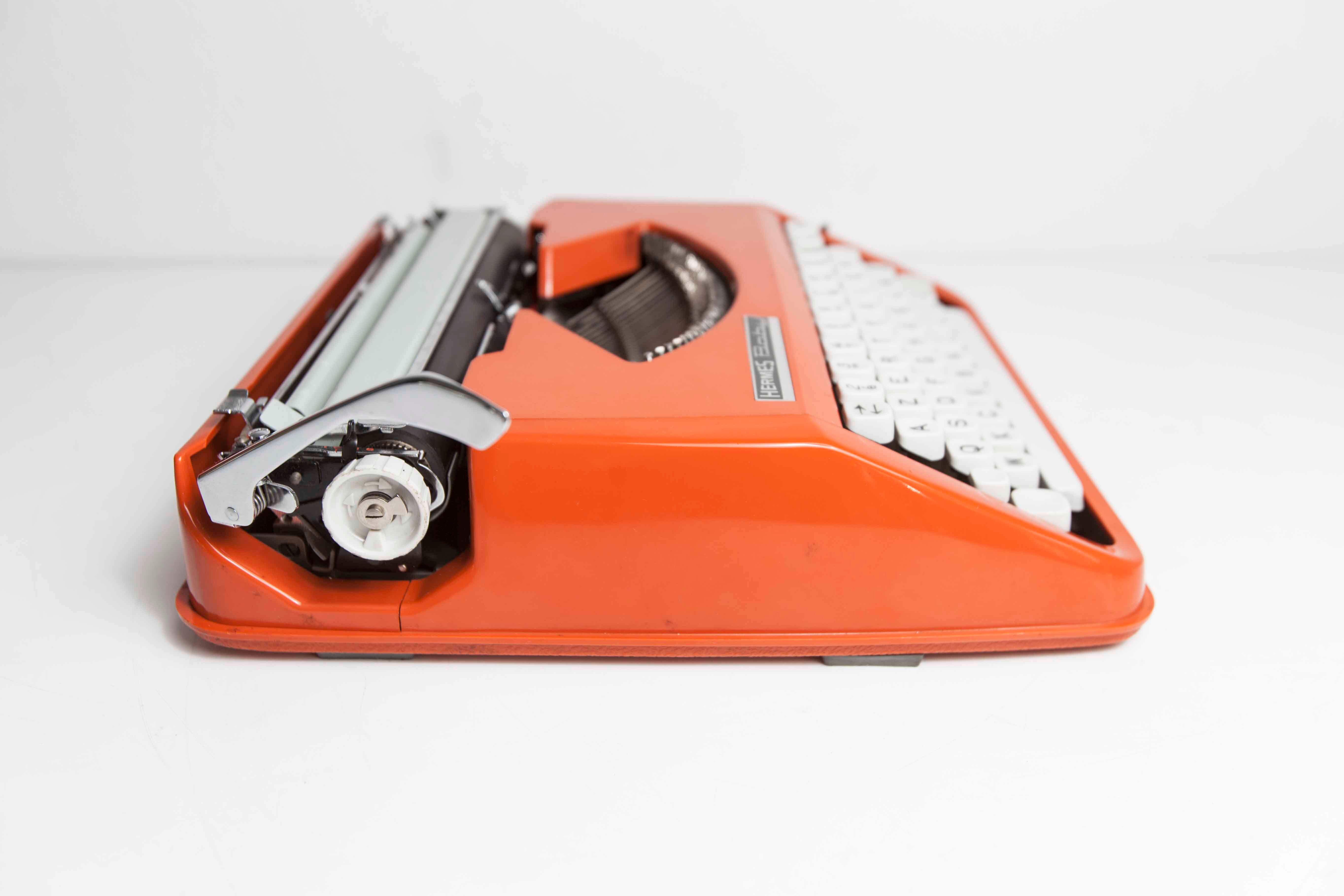 Hermès Baby 1972 new ribbon typewriter