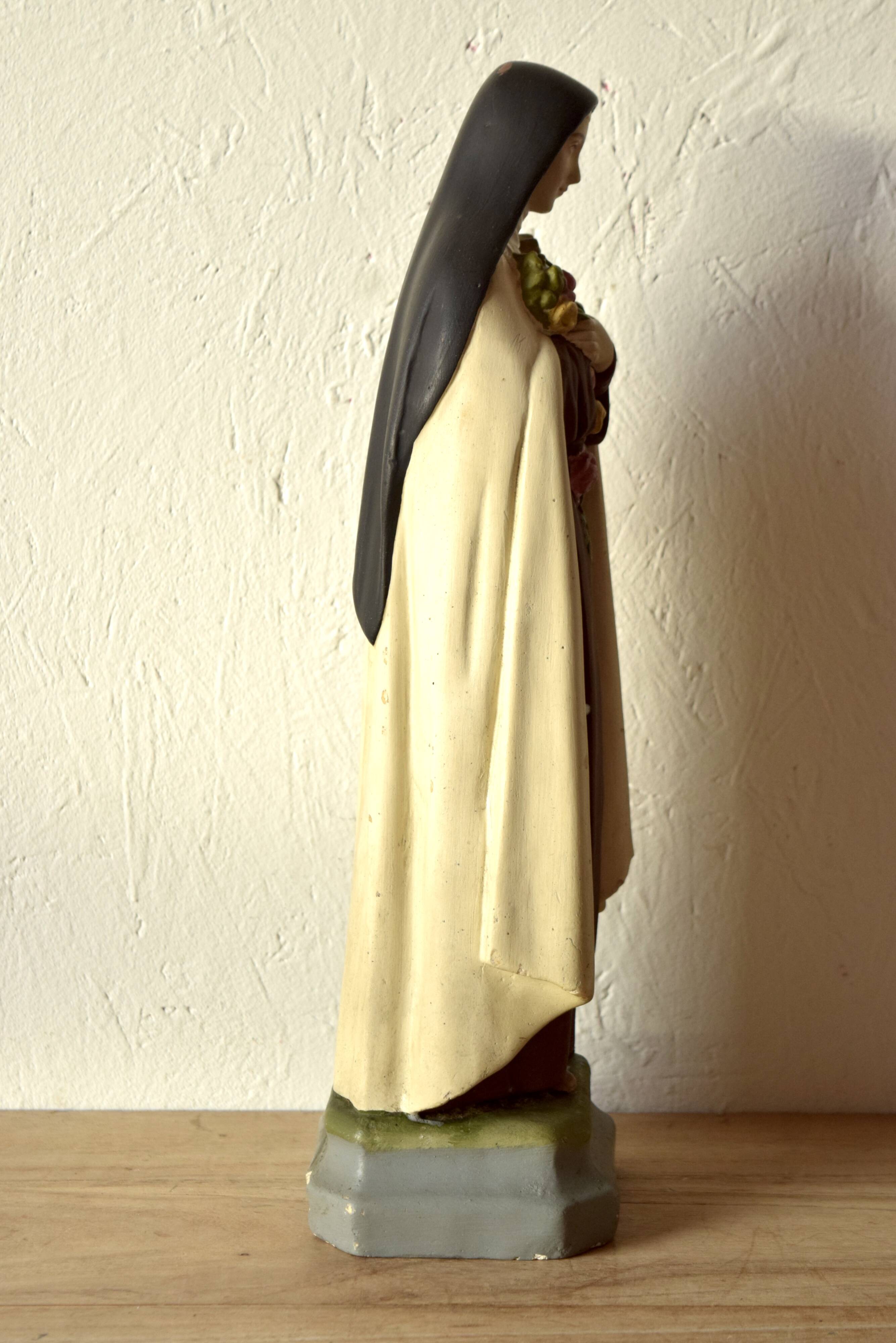 Statue of Saint Therese of Lisieux in plaster - signed Guido Casci - 43 cm