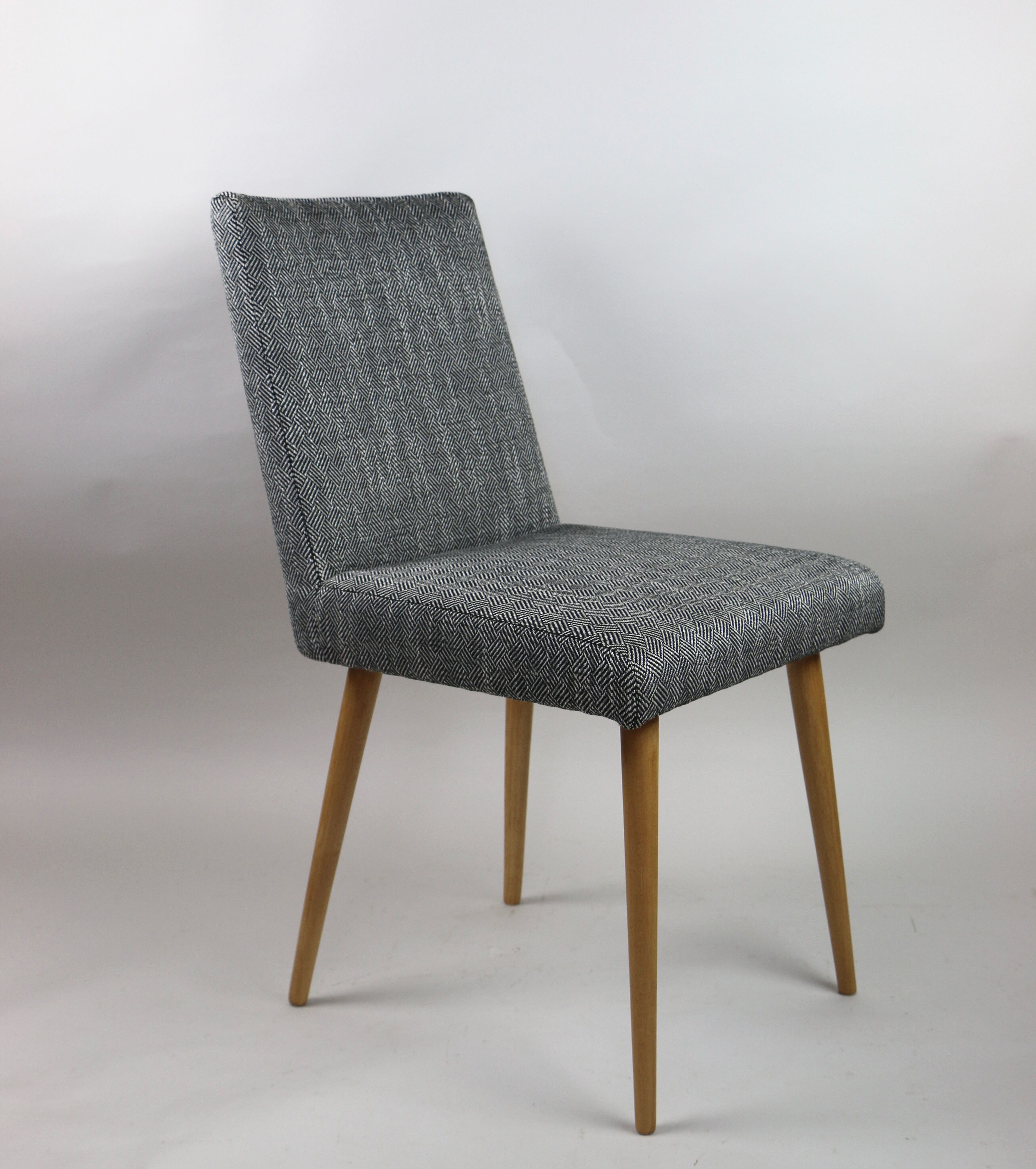 Chaises vintage noir et blanc années 1970