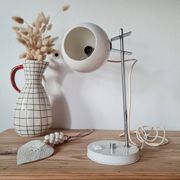 Small vintage Space Age desk lamp in white metal, 1970s design.