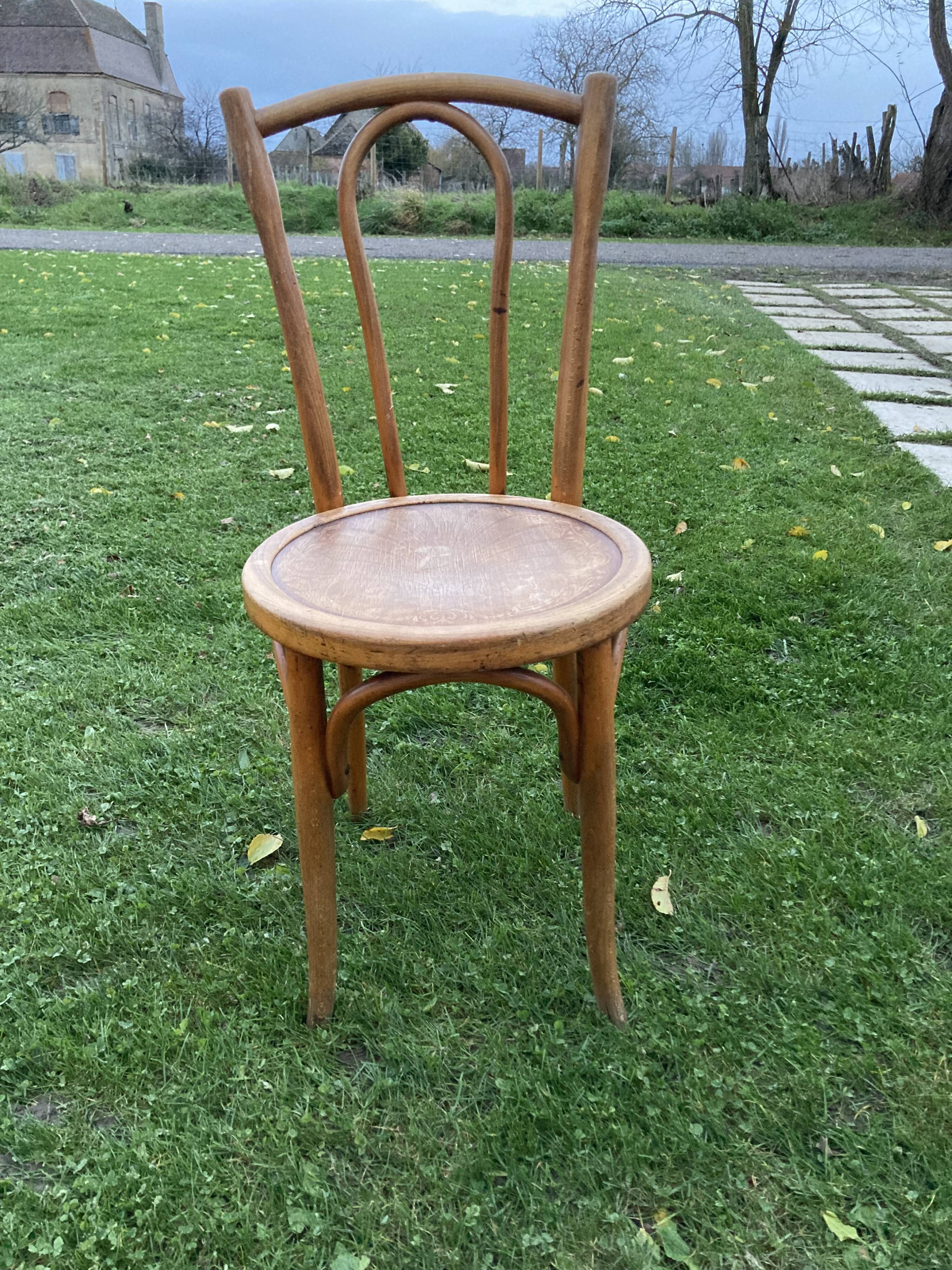 Chaise bistrot en bois courbé