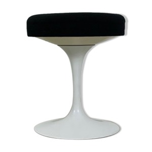 Tabouret d'eero saarinen