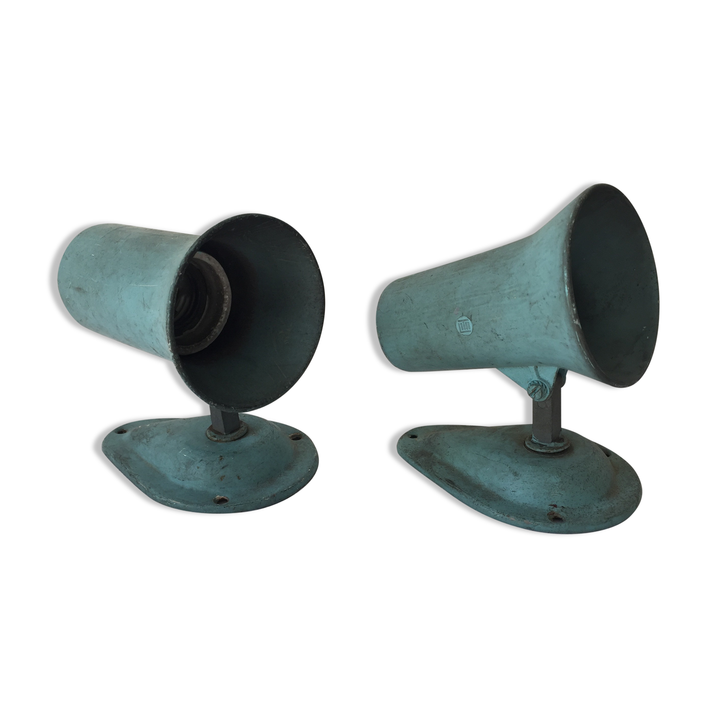 2 wall lights amps Lita