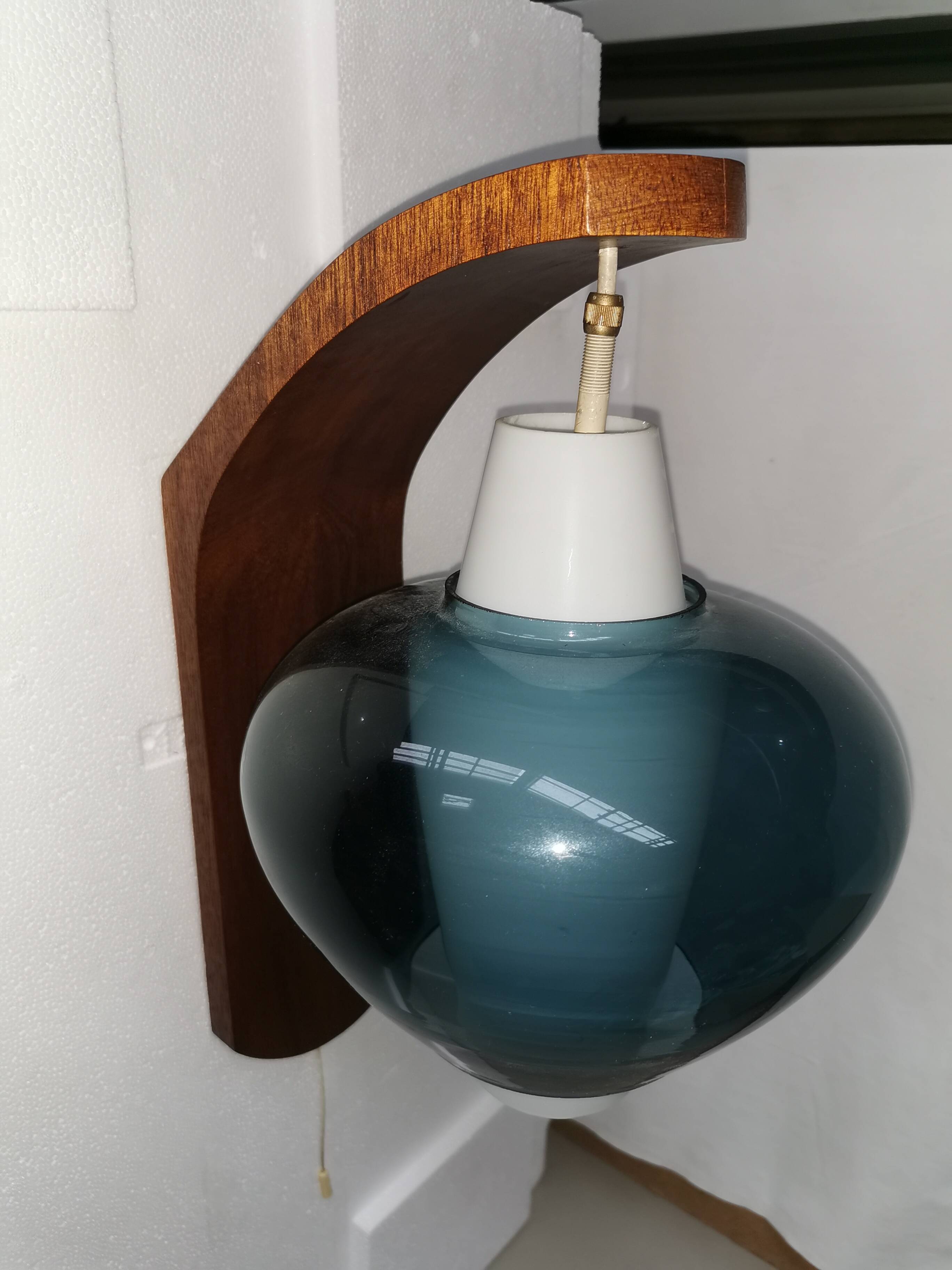 Vintage scandinavian wall light Louis Kalff