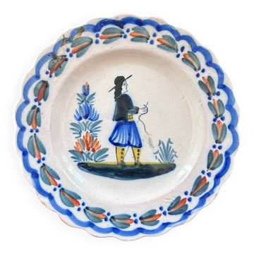 Assiette ancienne signée HR Quimper