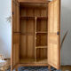 Armoire parisienne