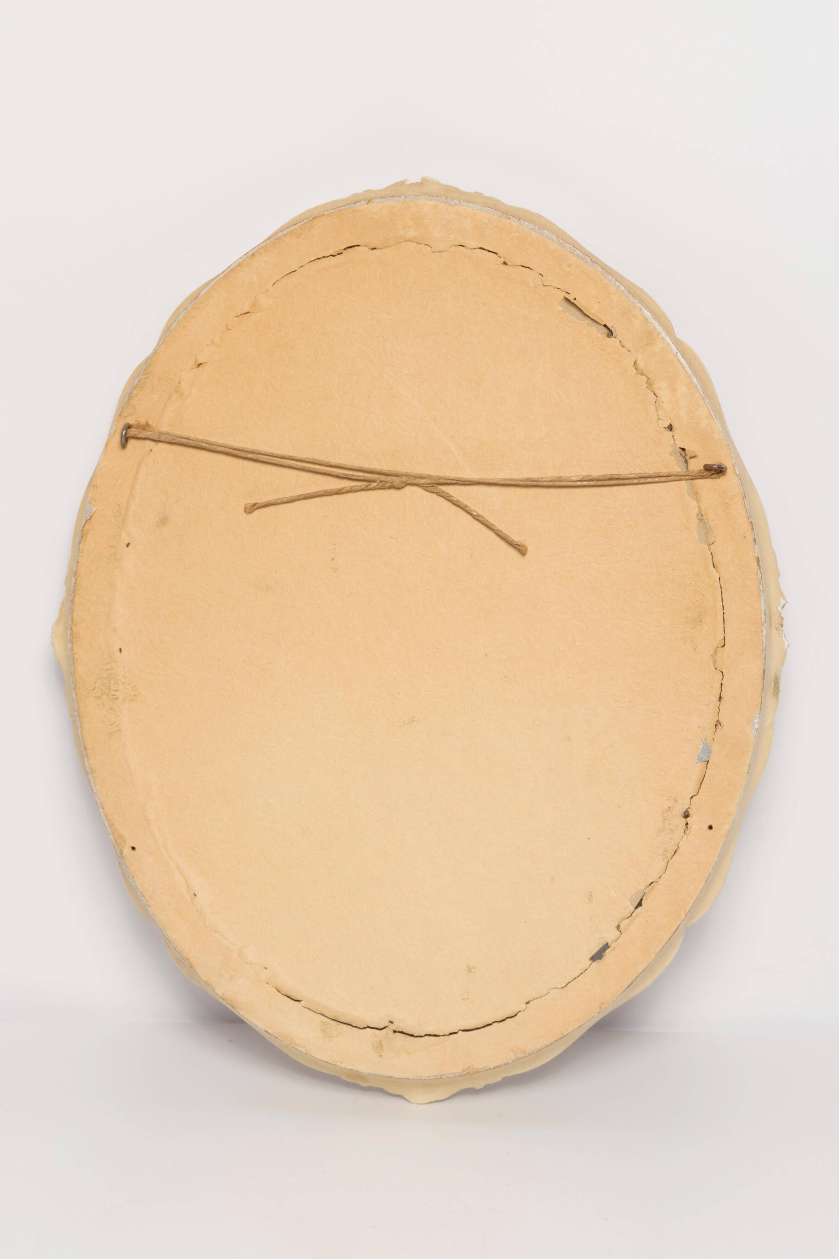 Miroir décoratif moyen en bois doré avec verre d'origine et patine, Italie, années 1960