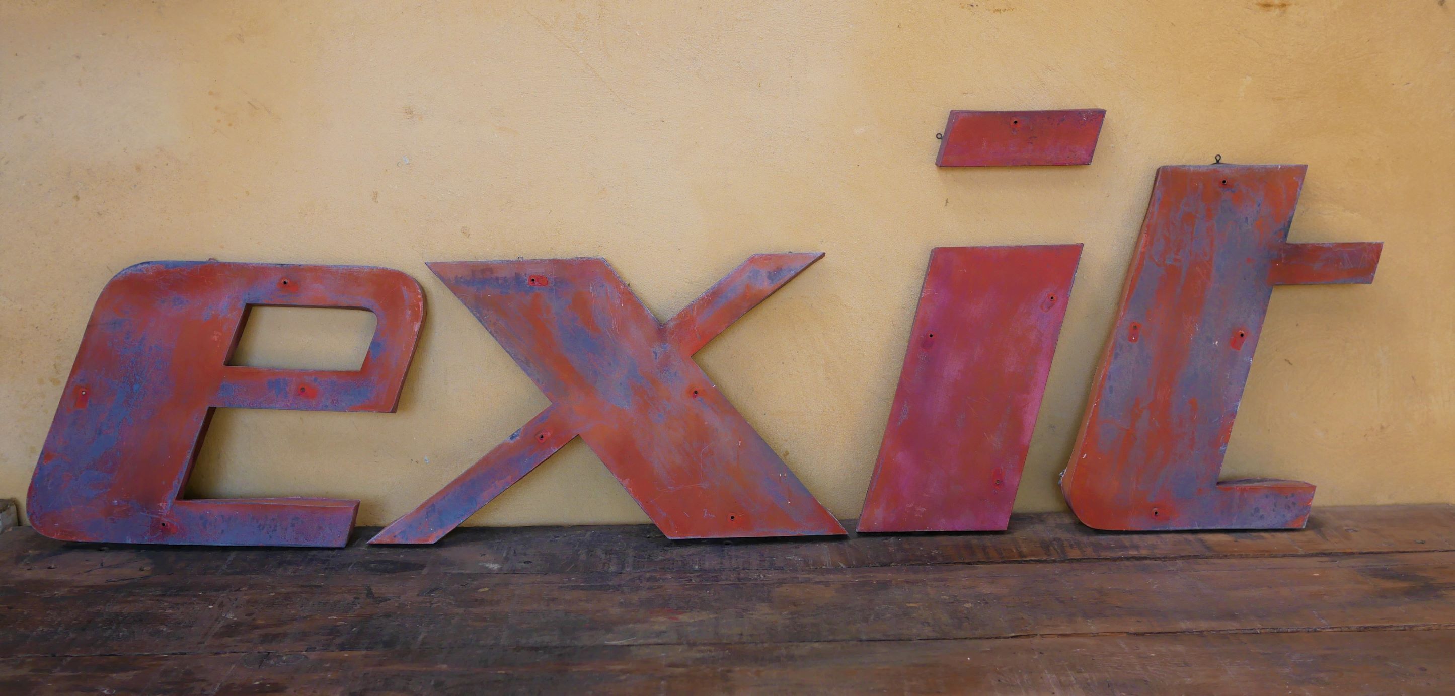 Letter to sign vintage metal 'E '.