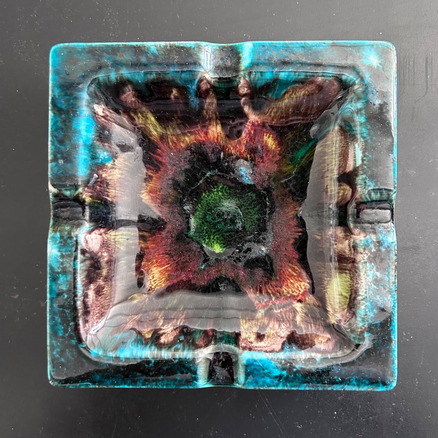 Vide poche pièce unique signée Youen