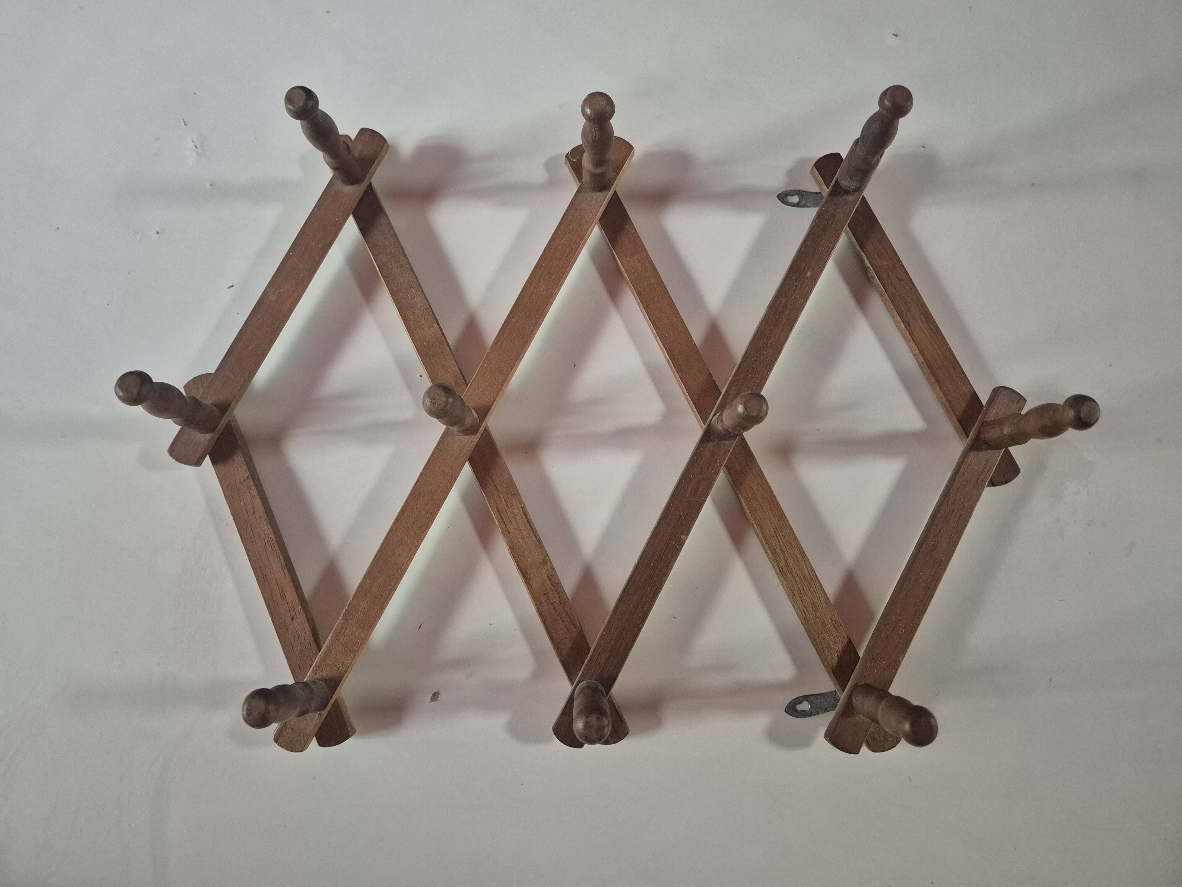 porte manteau vintage en bois se deplie en accordeon