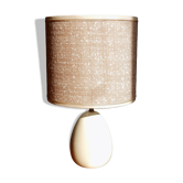 Lampe de table en laine tweed et pied en bois couleur crème