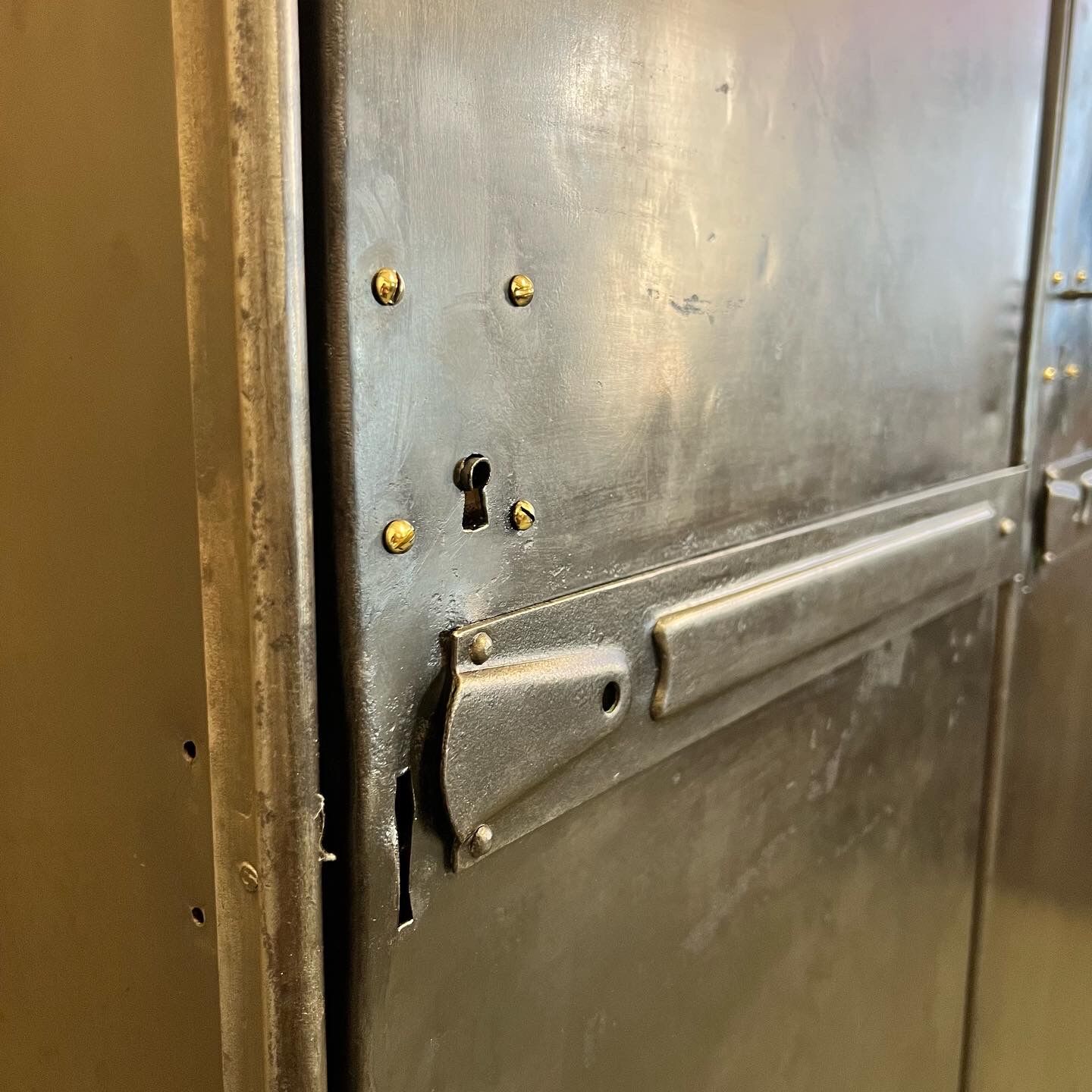 Wardrobe Strafor 1930