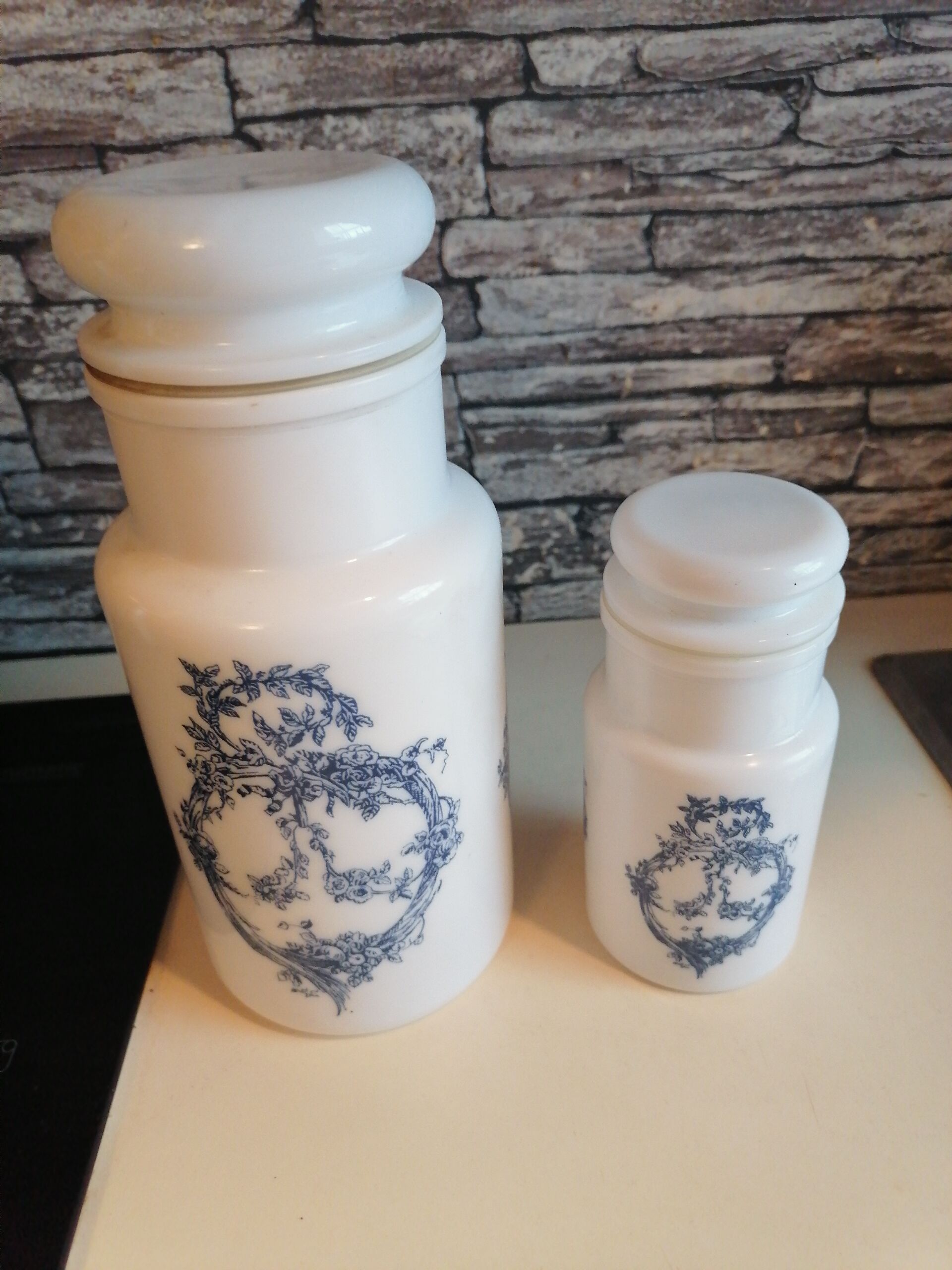 Set of 2 pot opaline coffee ground apothecary style 1970
