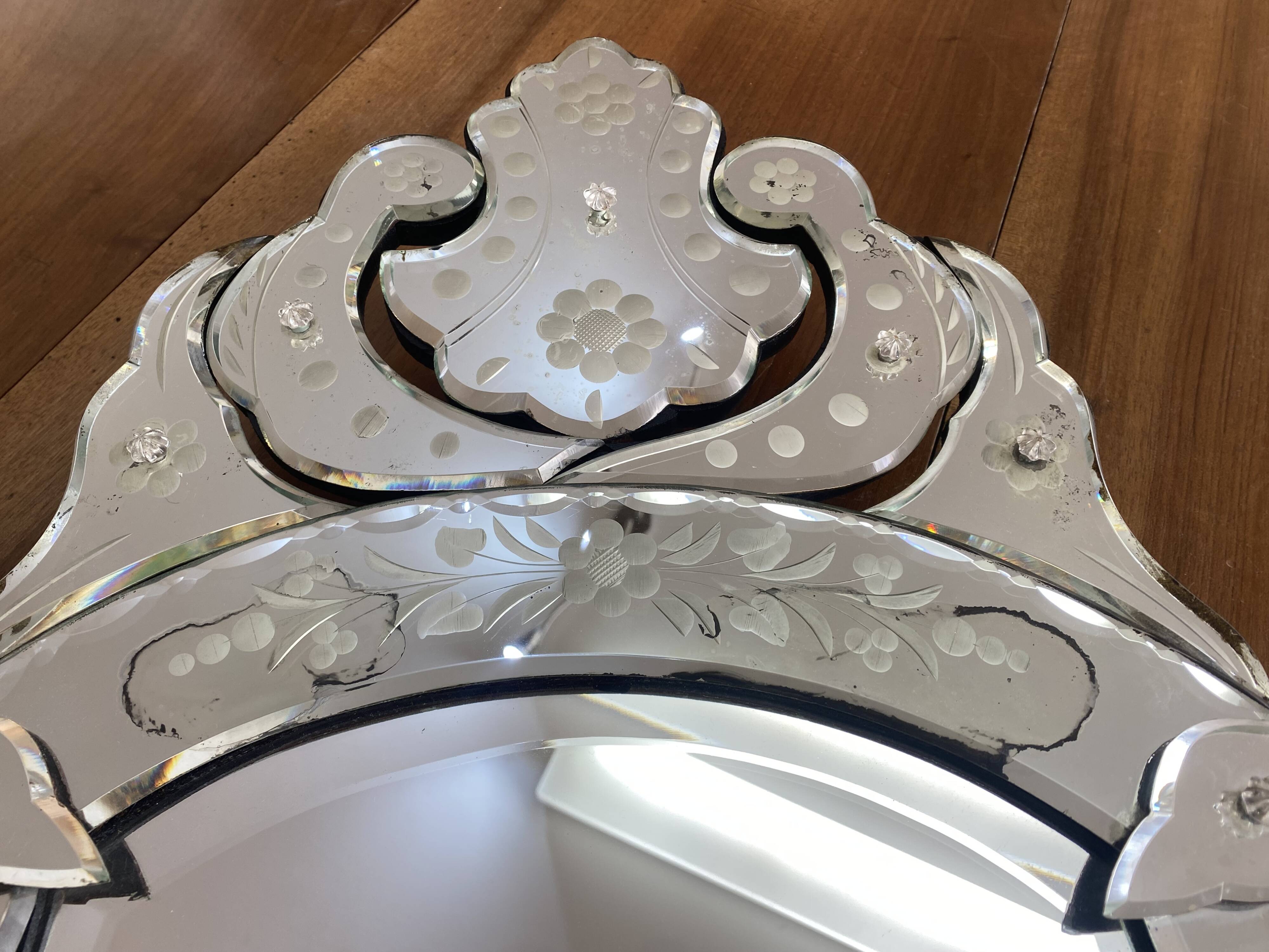 Venice mirror, 1950s, very good condition.