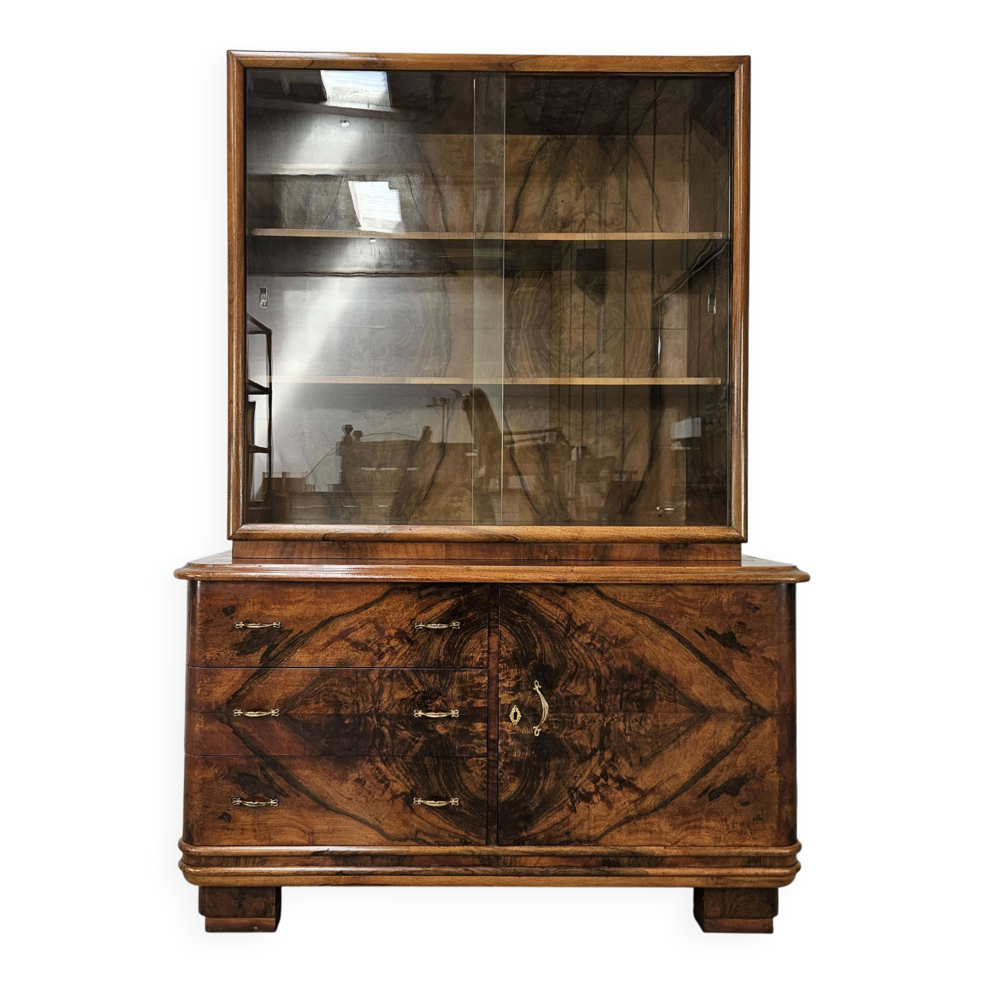 Art Decò display cabinet in walnut burl