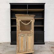 Louis XVI display cabinet from the early 20th century.