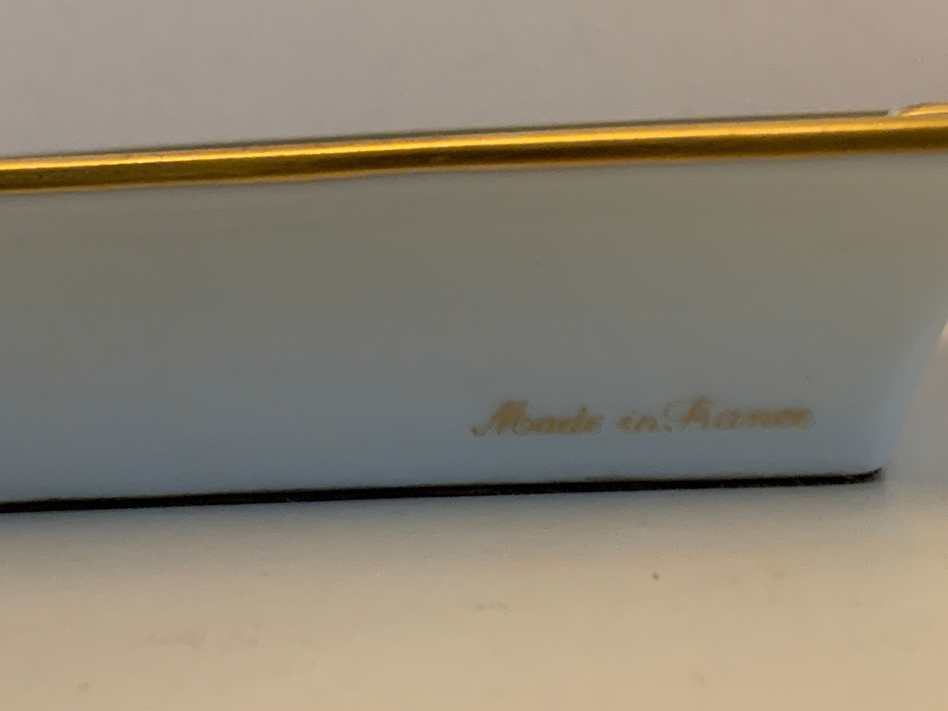 Hermès ashtray signed Rybal in fine Limoges porcelain decorated with mandarin ducks