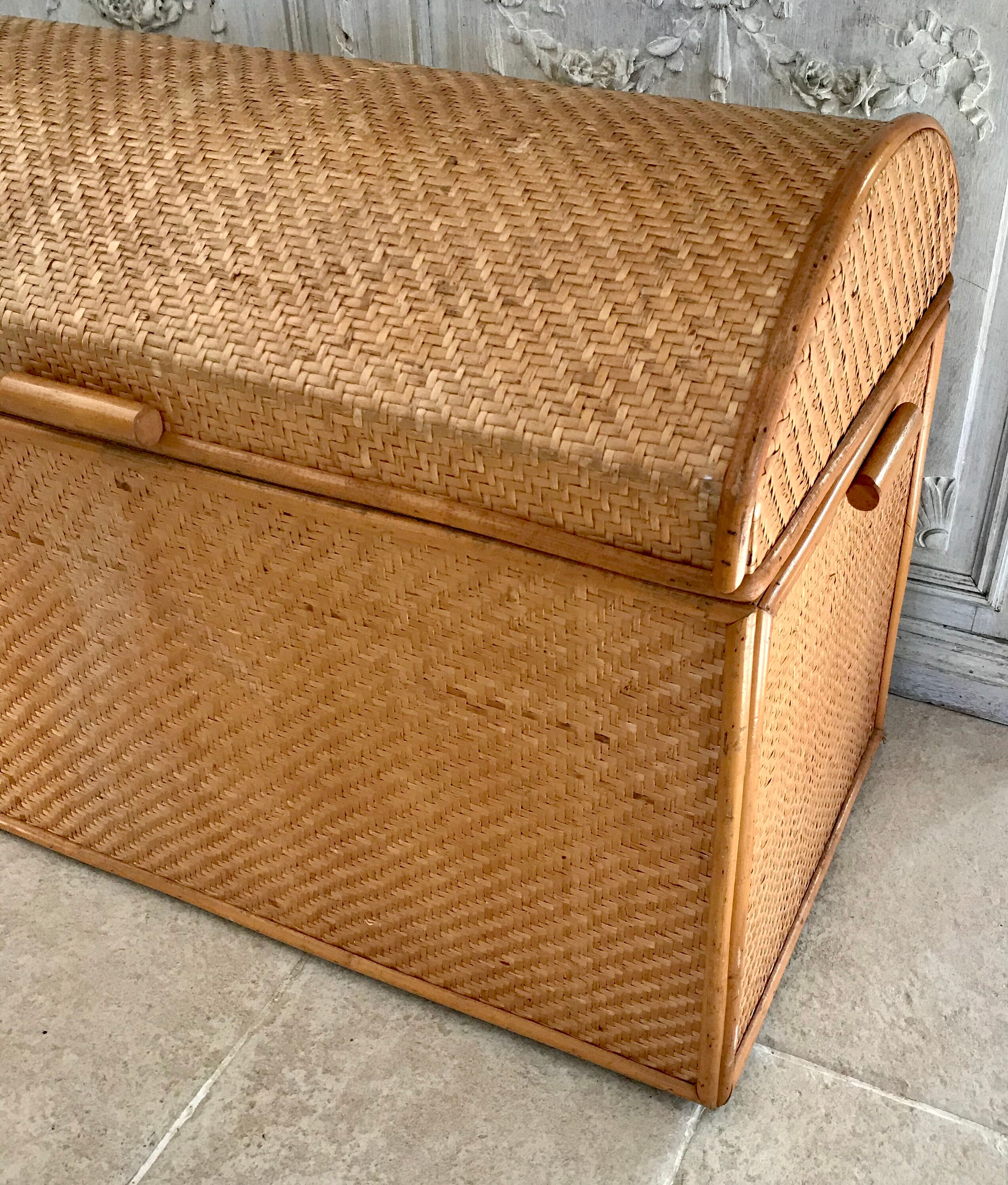 Vintage rattan box