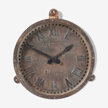 Cast Iron Gents of Leicester Wall Clock