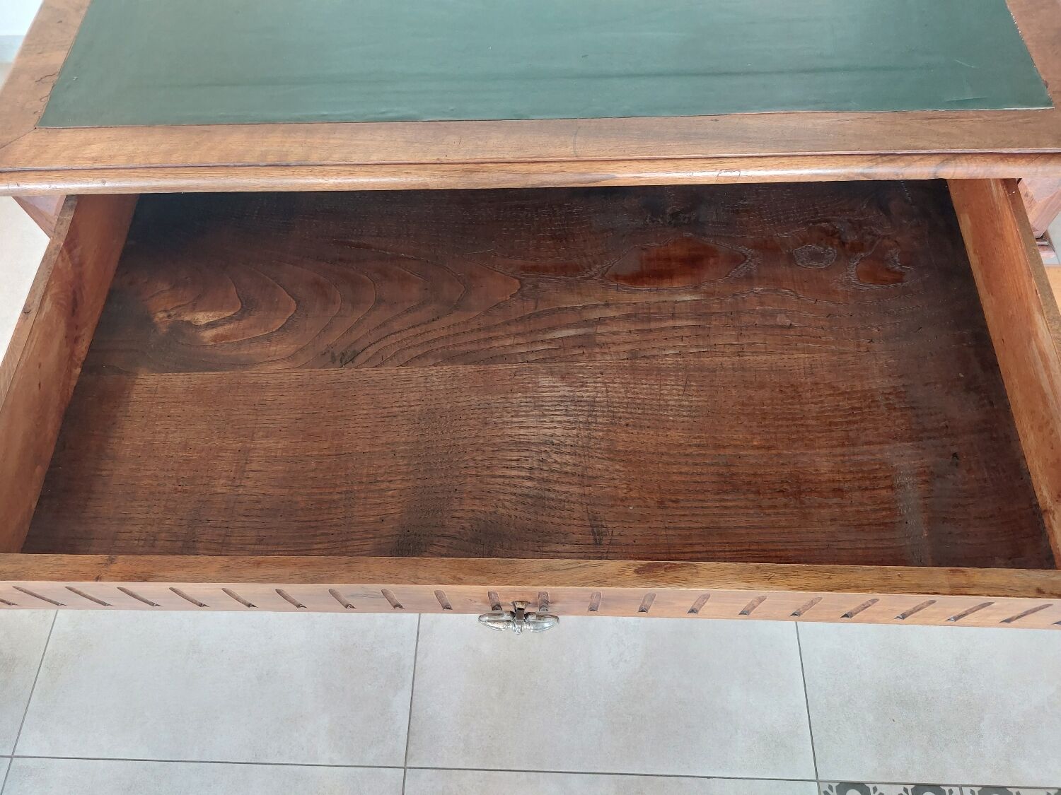 Leather tray desk