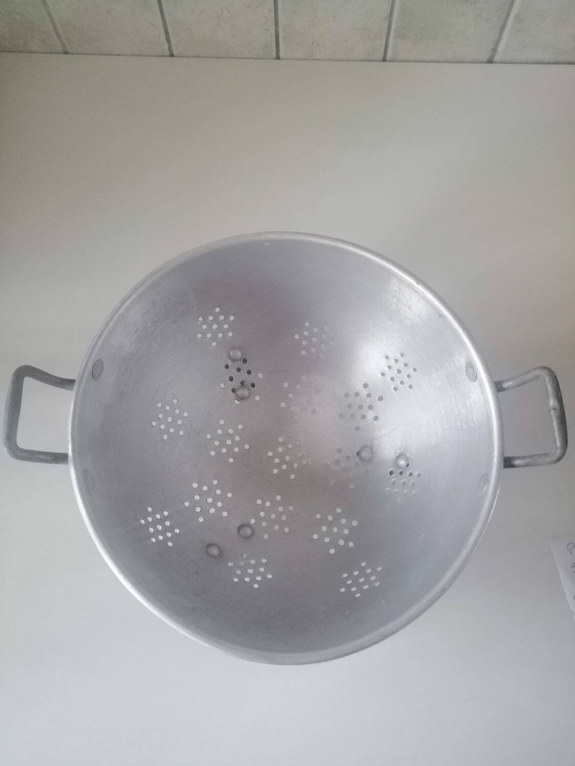 Aluminum strainer