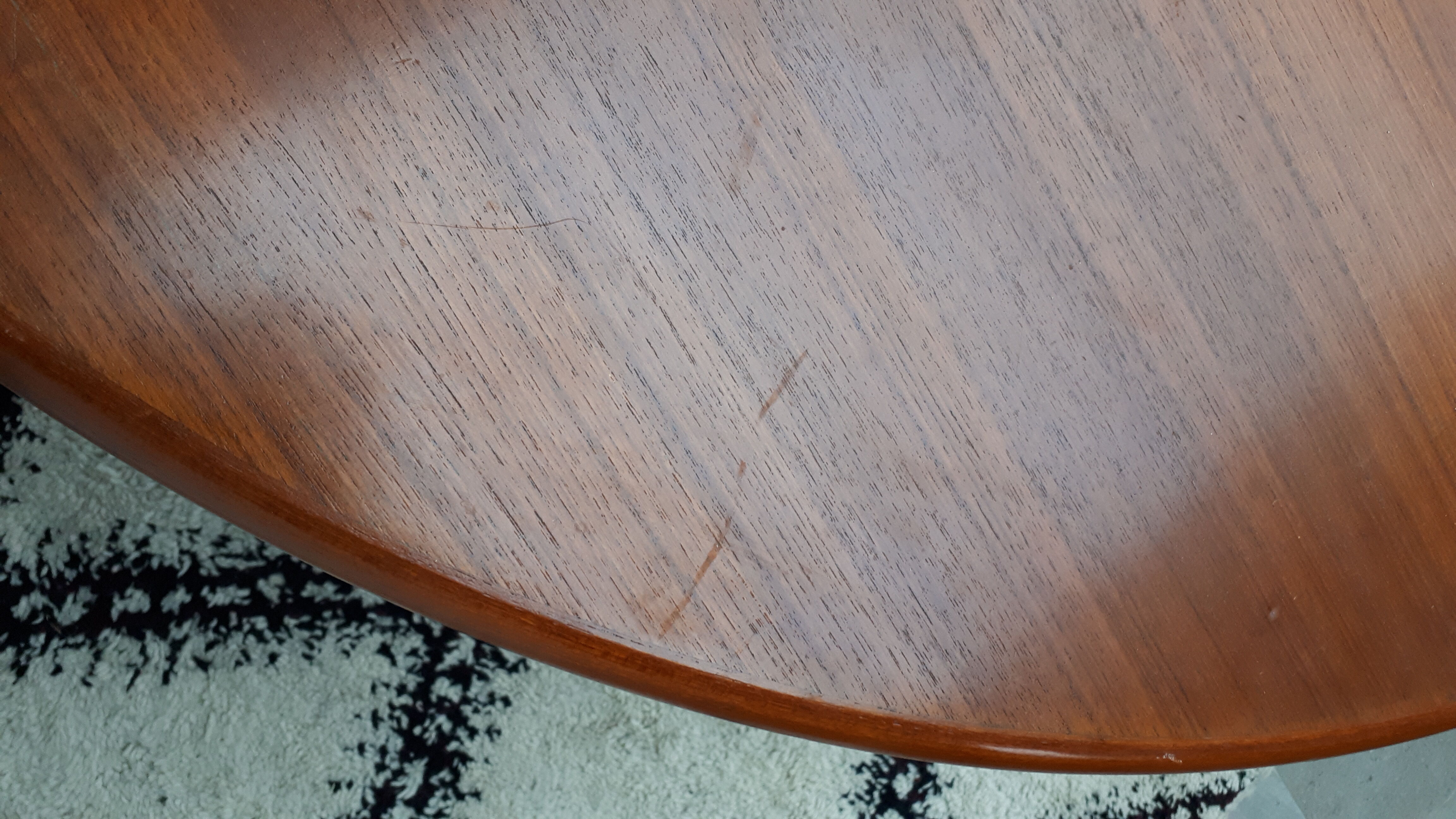 Table style scandinave en teck années 60 Baumann