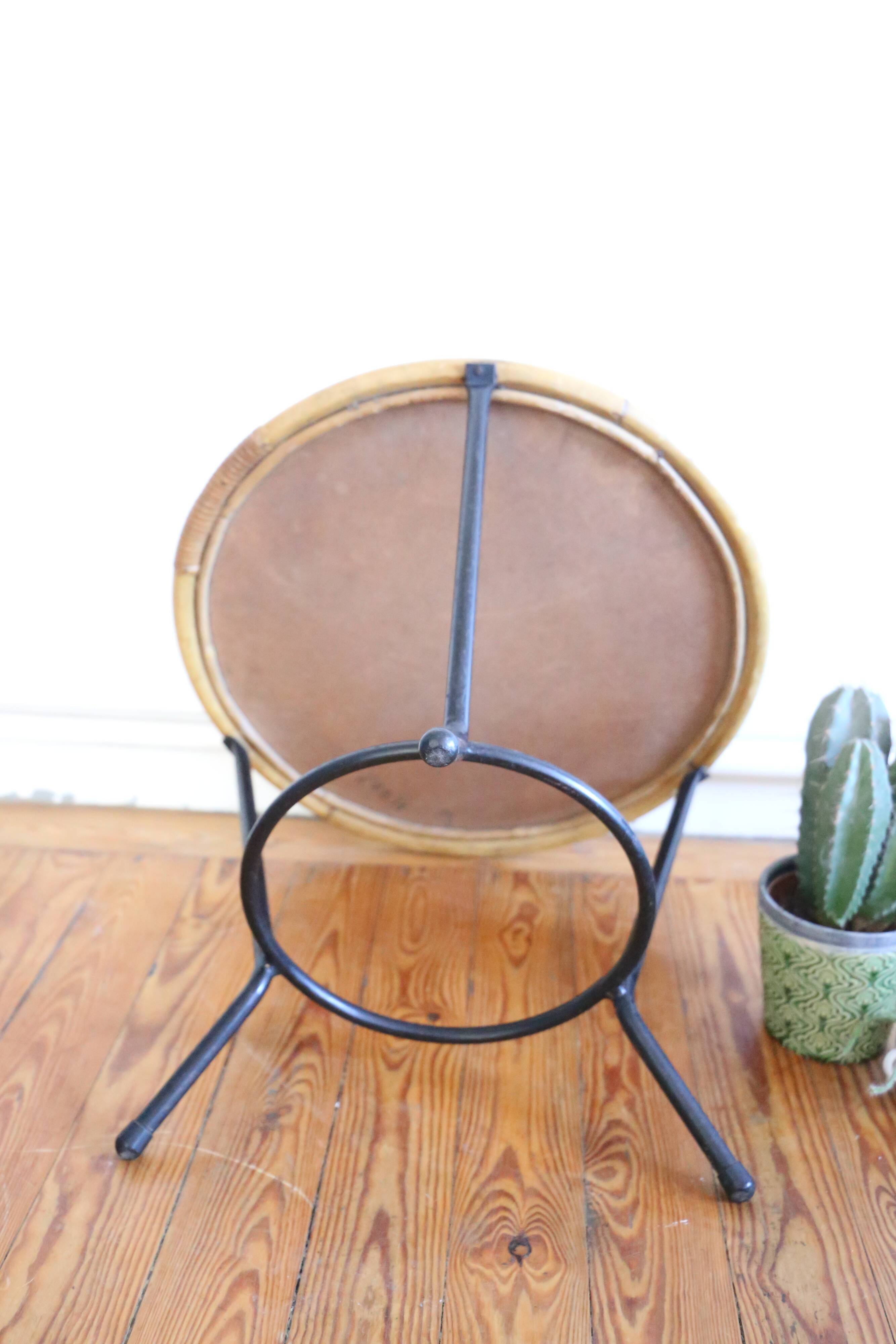 Adorable rattan coffee table and metal base, Scandinavian