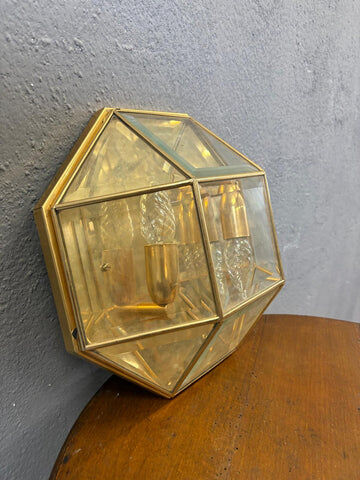 Geometric wall light in brass and glass, 1980s.