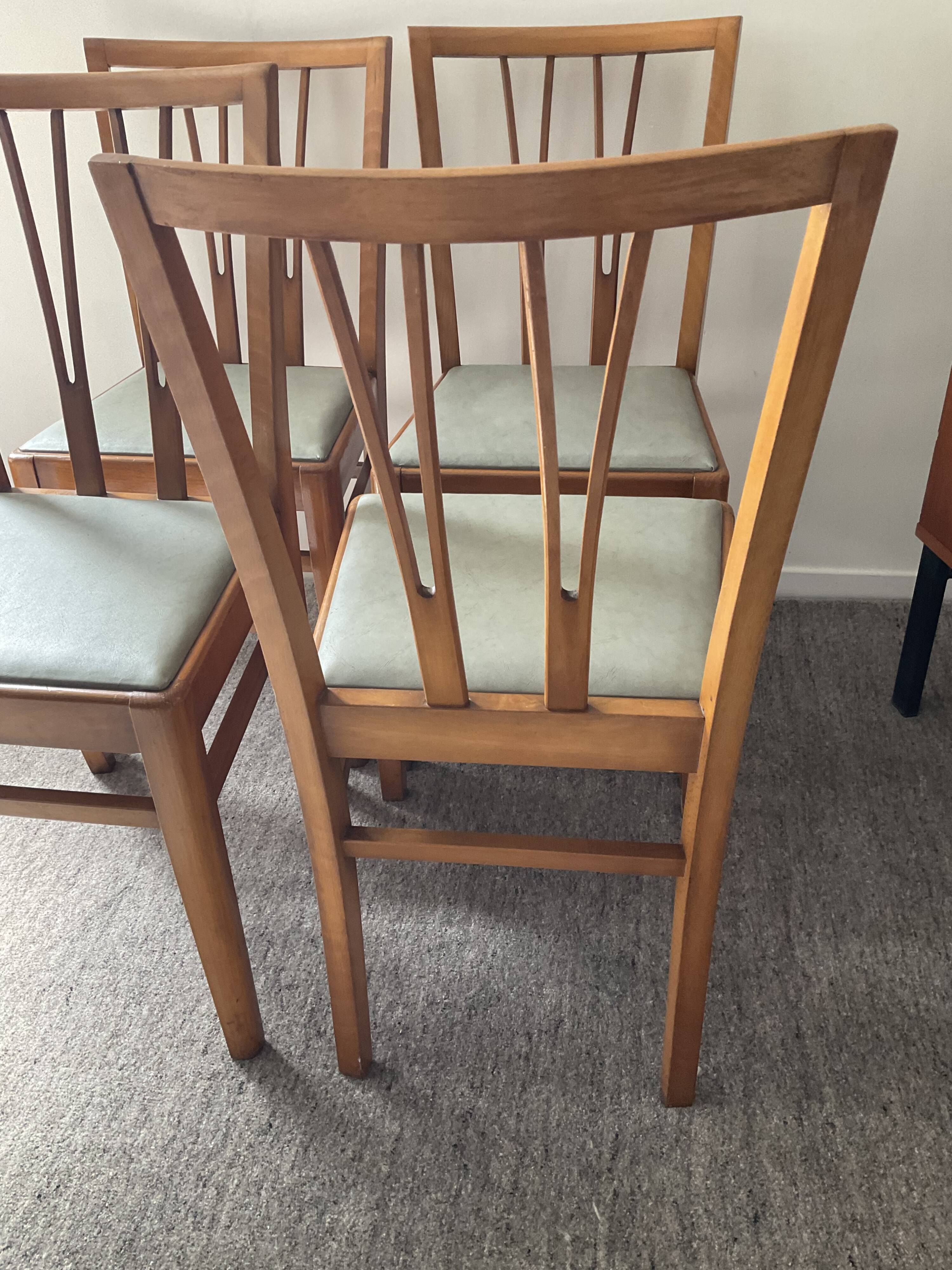 Series of 4 vintage chairs from the 60s-70s