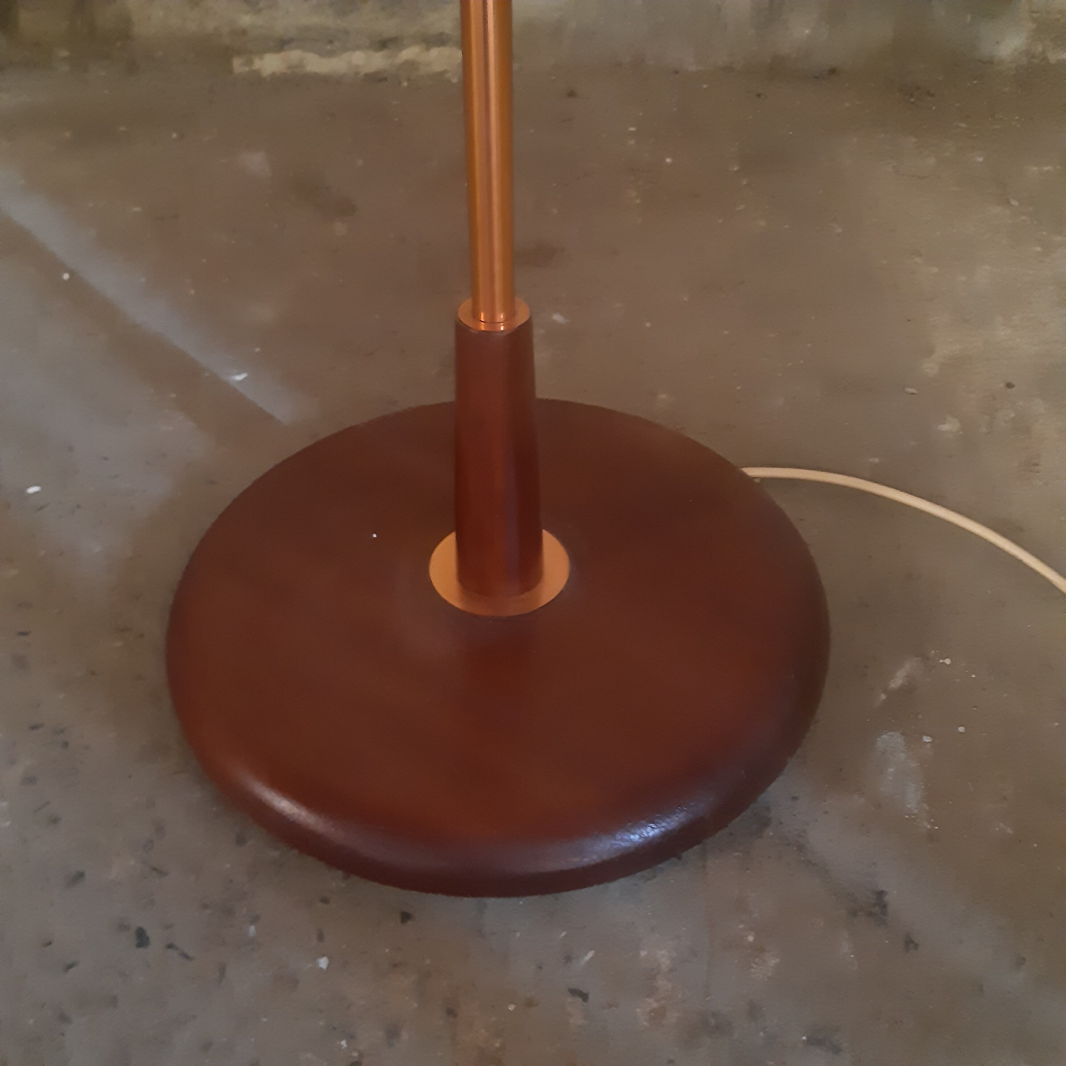 Lampadaire en teck du milieu du siècle