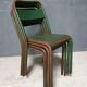 Vieille chaise verte français chaise d'usine de fer