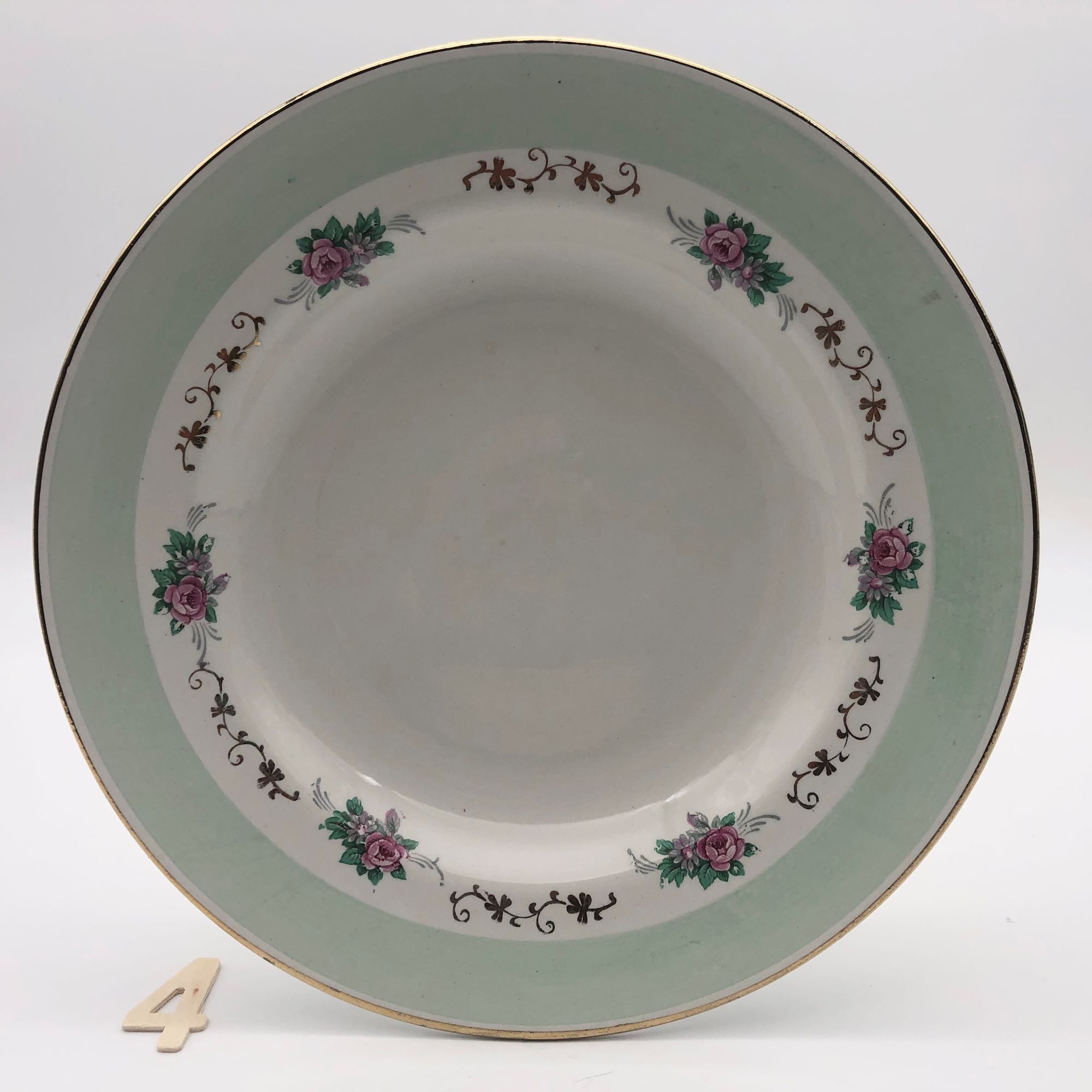 6 assiettes creuses estampillées “ l’amandinoise”