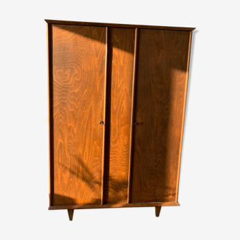 Armoire vintage