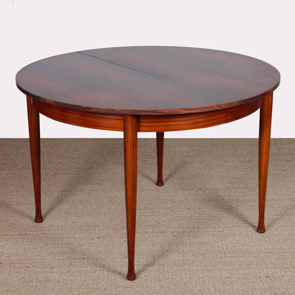Round, extendable wooden dining table, 1960
