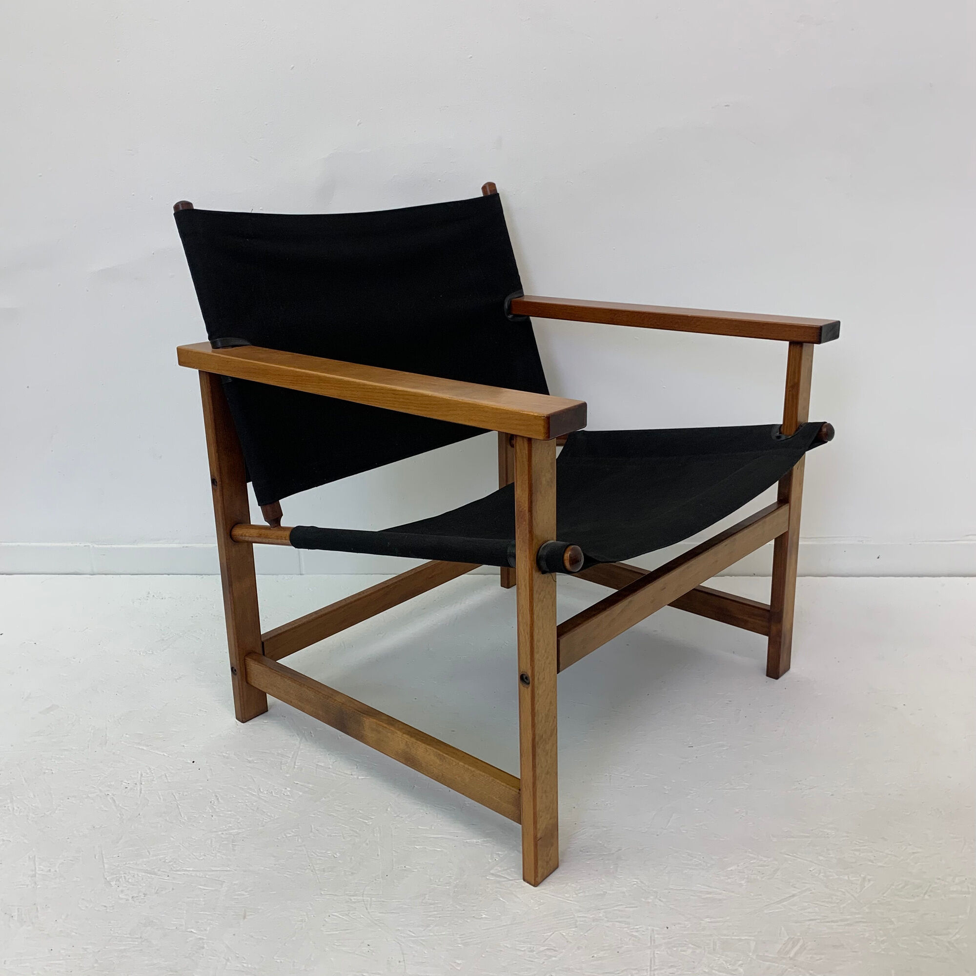 Mid-century desgn safari chair by Hyllinge Møbler Denmark , 1970’s