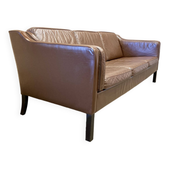 Scandinavian design 3-seater leather sofa.