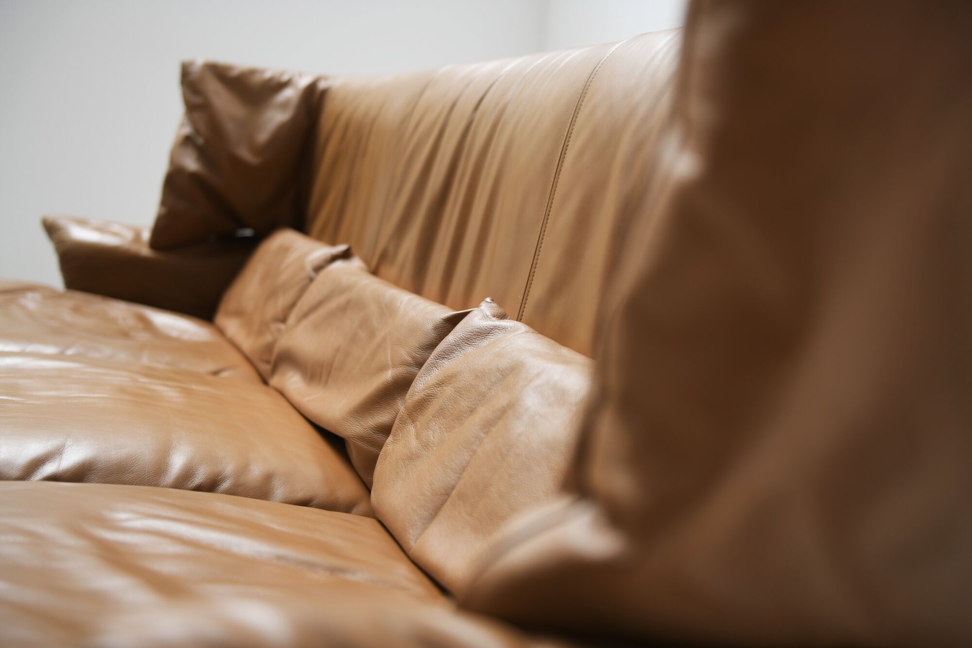 Portovenere sofa in original leather by Vico Magistretti for Cassina