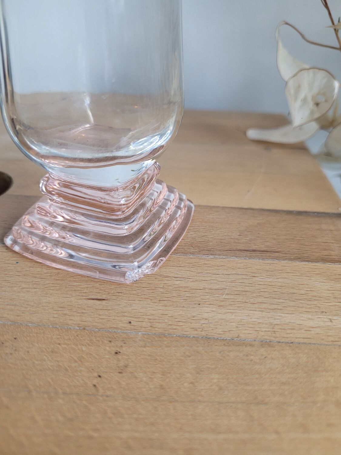 Rosé glass soliflor vase