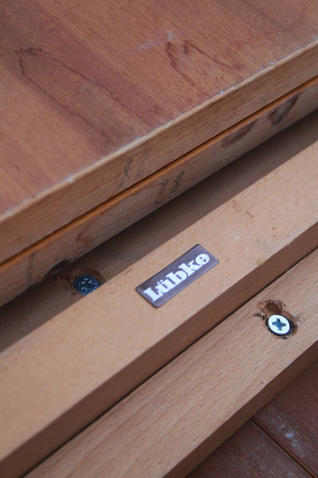 1960s round diningtable in cherrywood from LÜBKE