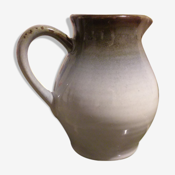 Sandstone milk pot