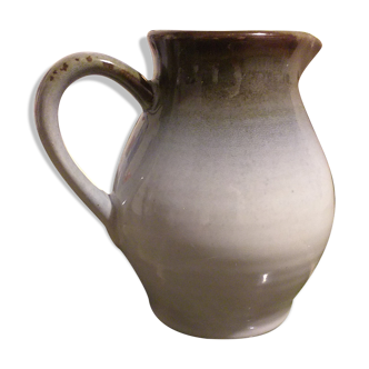 Sandstone milk pot