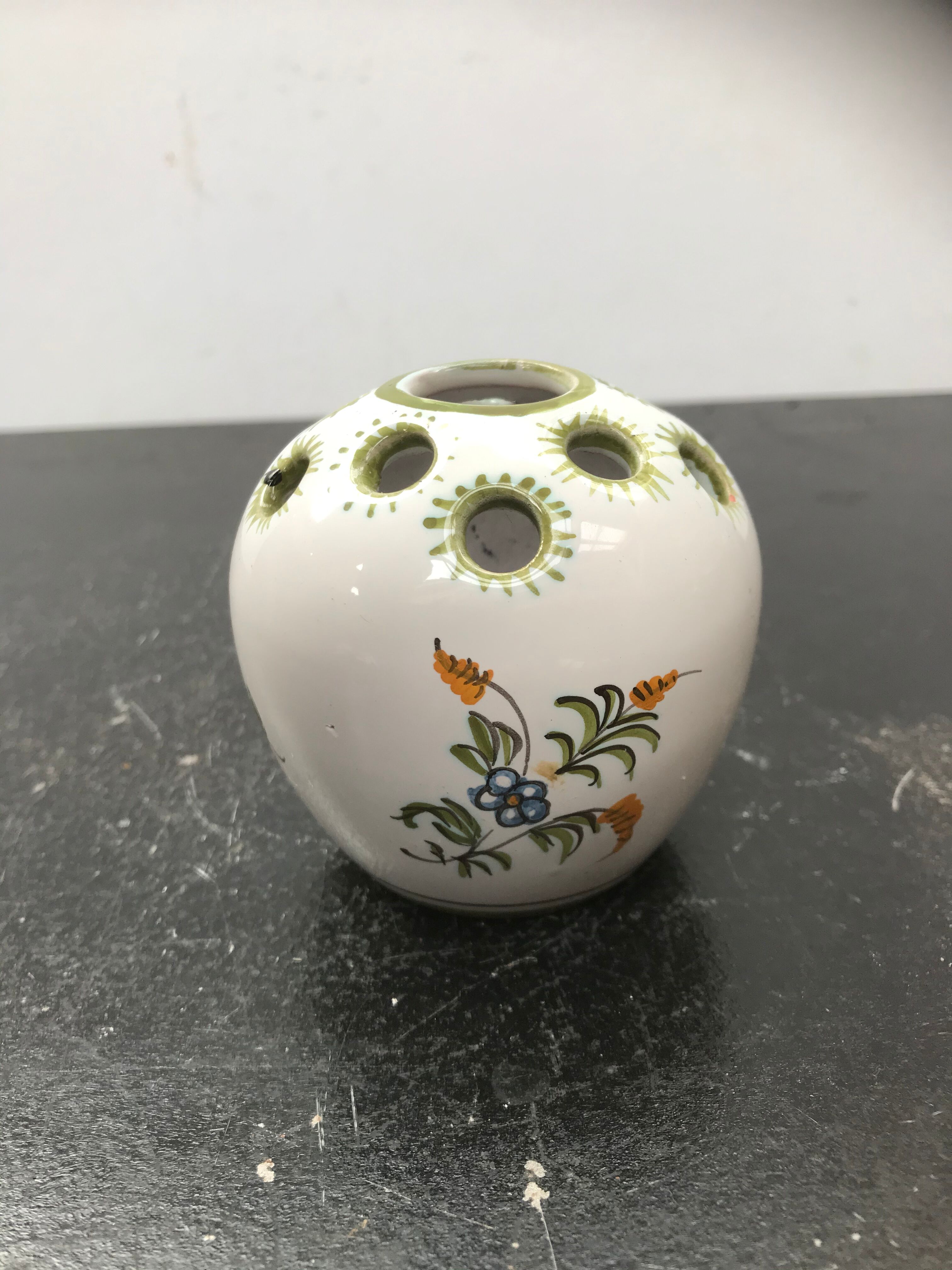 Ancient vase Moustiers