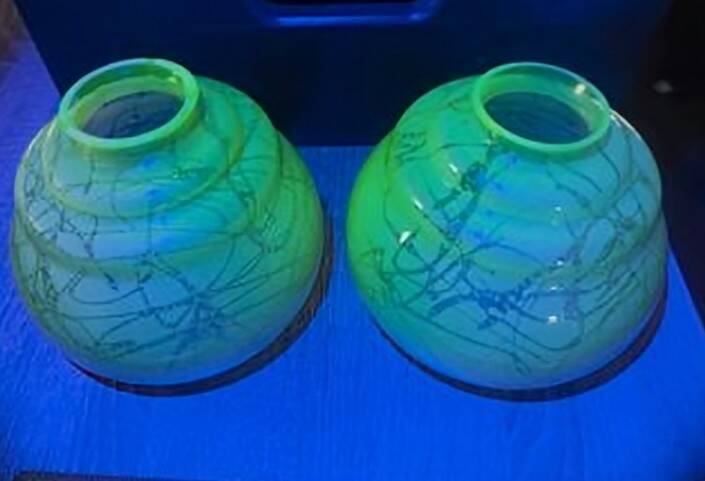 Pair of Art Deco lamp globes (circa 1930) made of blown glass.