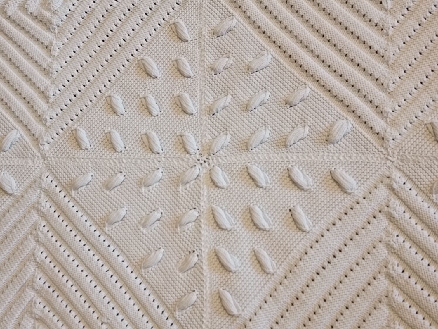 Bedspread or knitted plaid - cotton